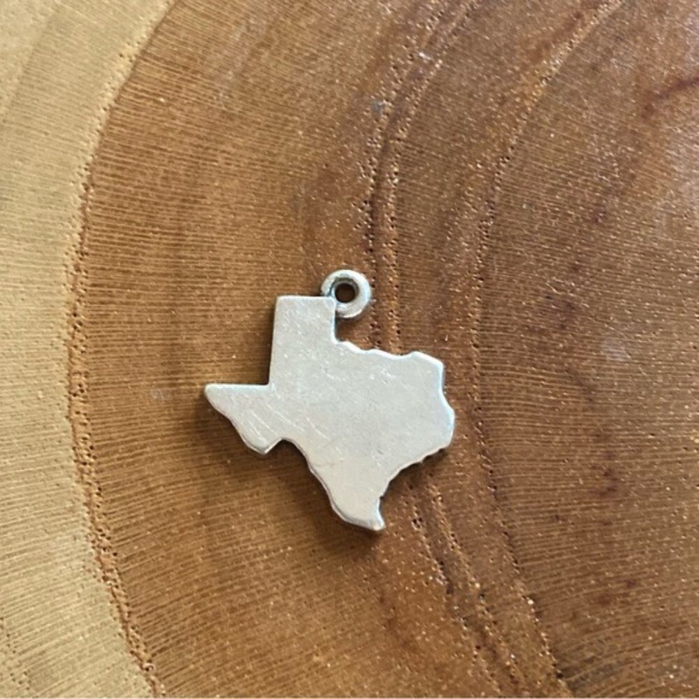RETIRED James Avery Engraveable Flat Texas Charm, Sterling Silver